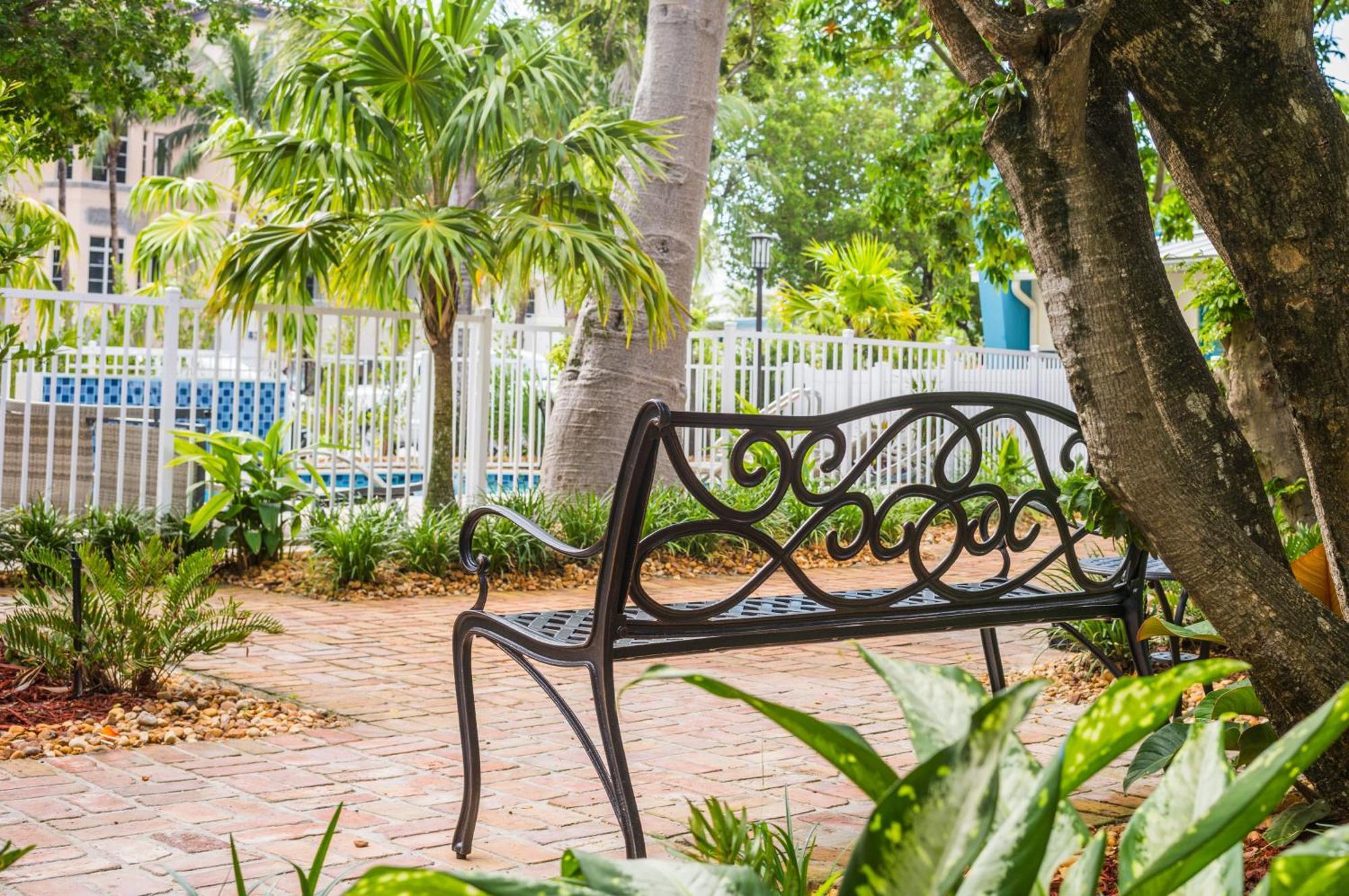 Seaside Villas Lauderdale-by-the-Sea Exterior photo